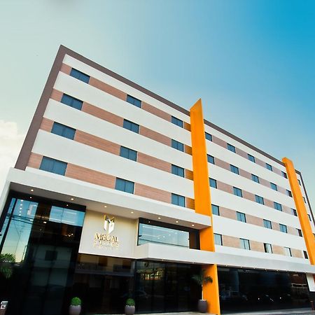 Megal Suites Hotel Ciudad del Este Exterior foto