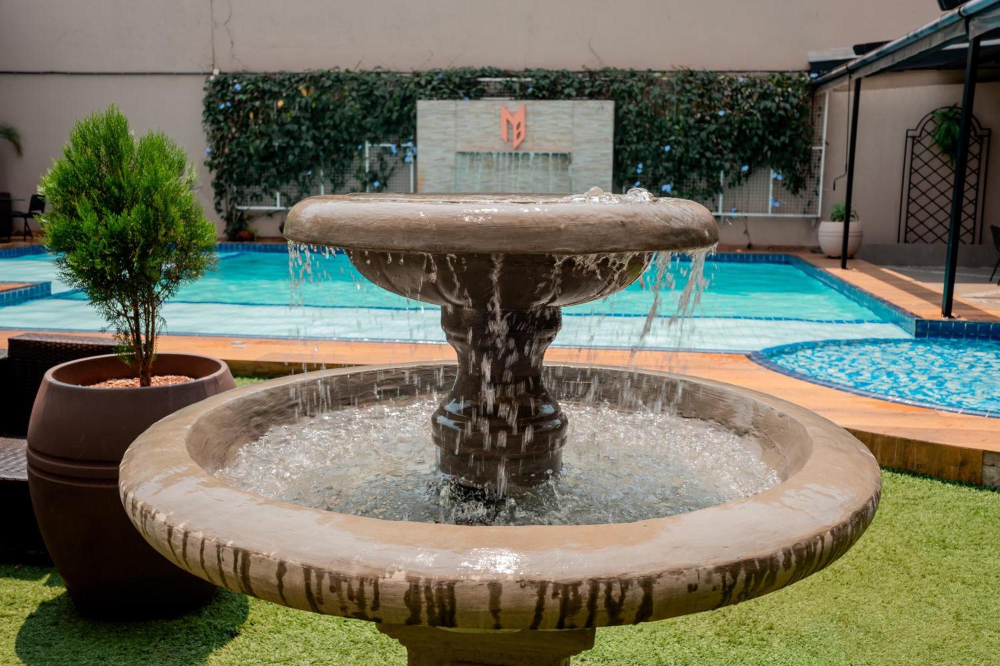 Megal Suites Hotel Ciudad del Este Exterior foto