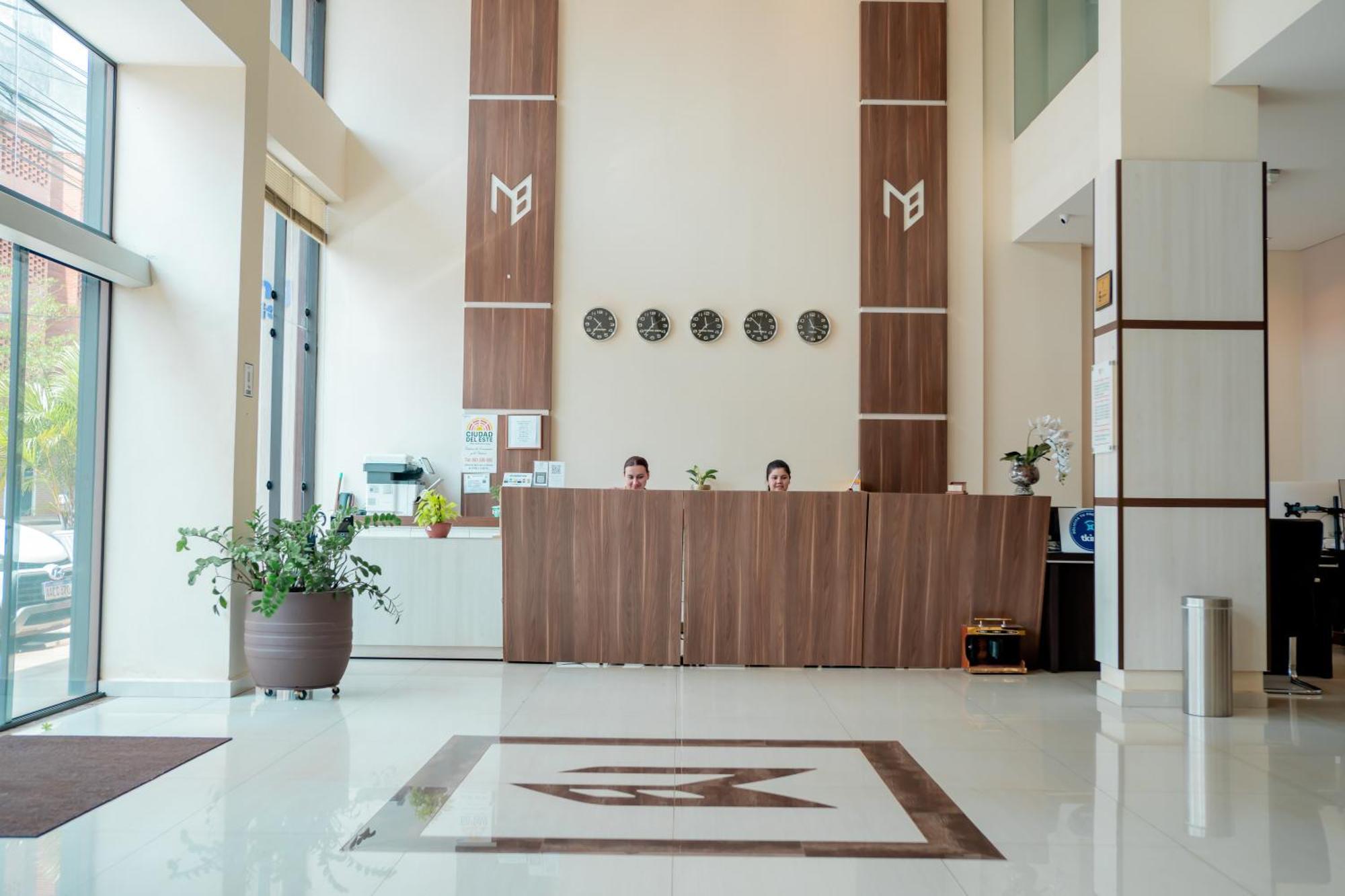 Megal Suites Hotel Ciudad del Este Exterior foto